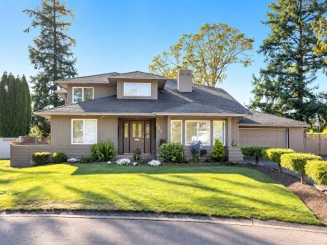 House for sale in Broadmead, Saanich
