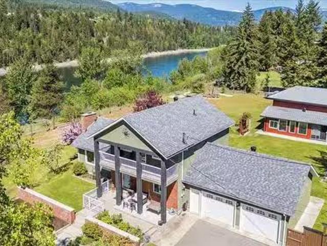 House for sale in Ootischenia, British Columbia