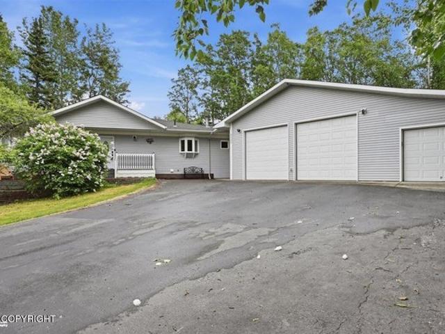 House for sale in Palmer
