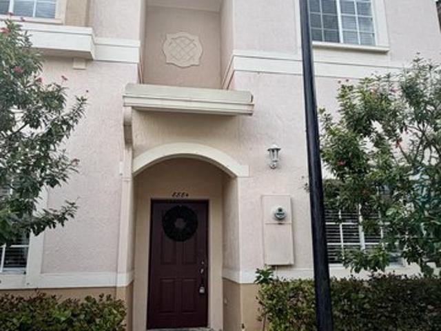 Townhouse for sale in Tamarac, Broward County