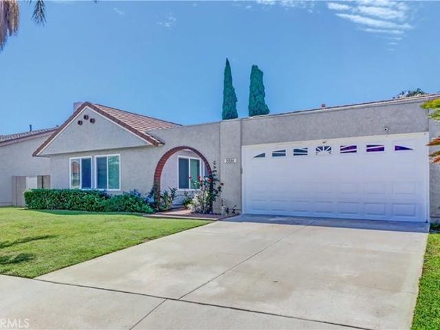 House for sale in Fountain Valley, California