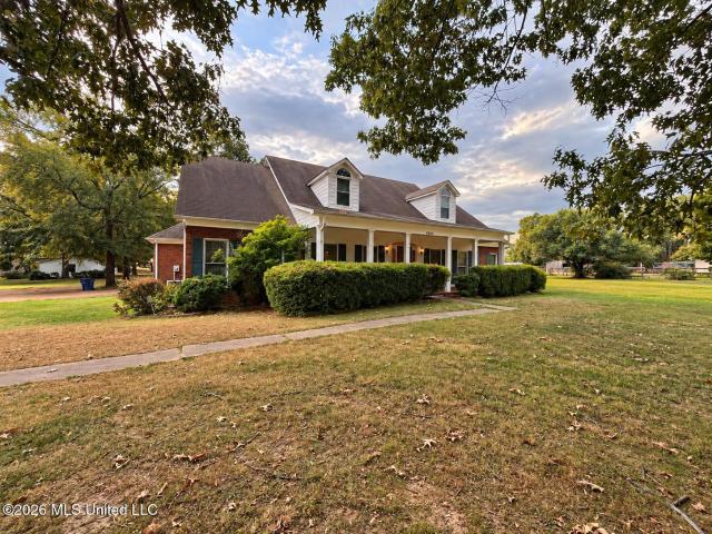 House for sale in Nesbit, Mississippi