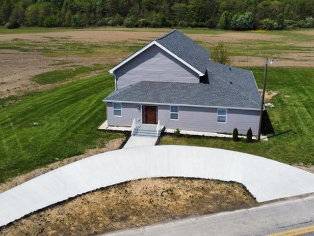 House for sale in Ashley, Ohio