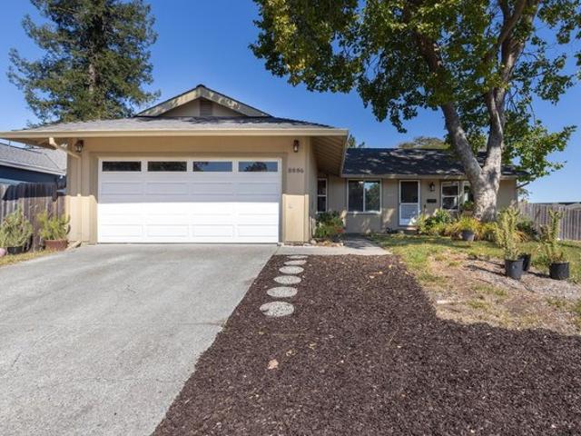 House for sale in L Section, Rohnert Park