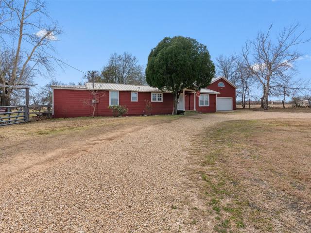 House for sale in Milam, Texas