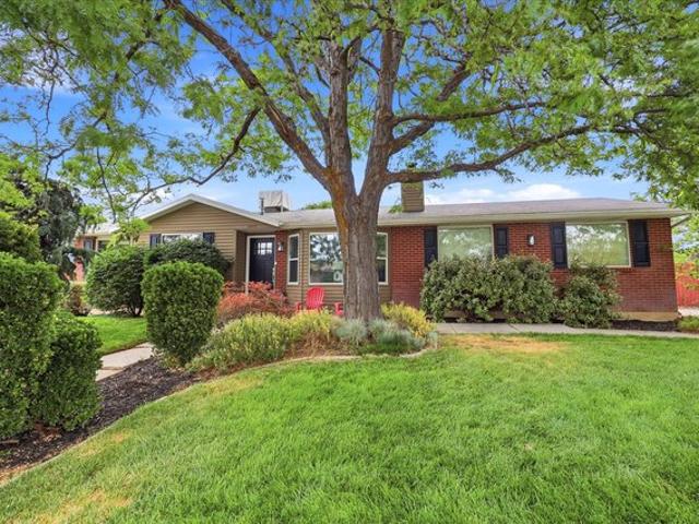 House for sale in Sandy, Utah
