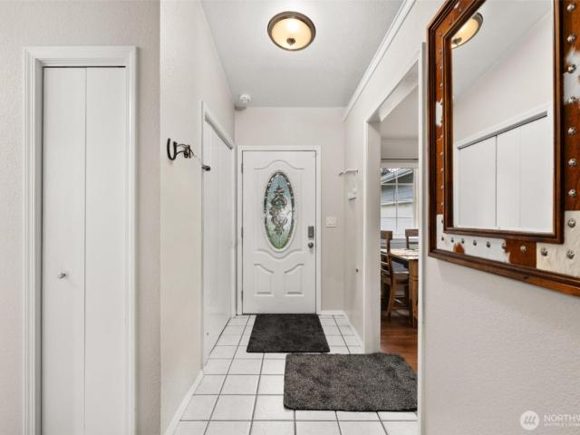 House for sale in Winlock, Washington