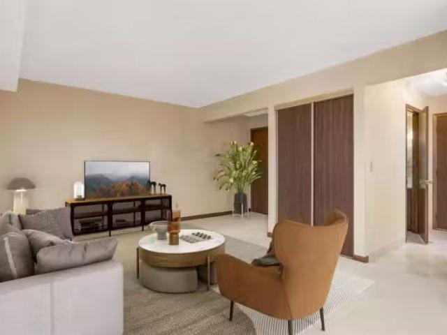 Condo for sale in Saint Paul Condo for sale in Saint Paul