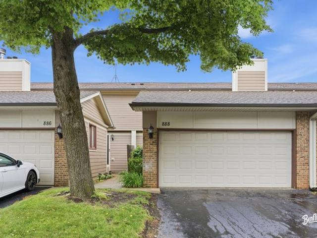 Townhouse for sale in Deerfield, Illinois