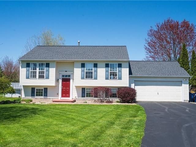 House for sale in Canastota, New York