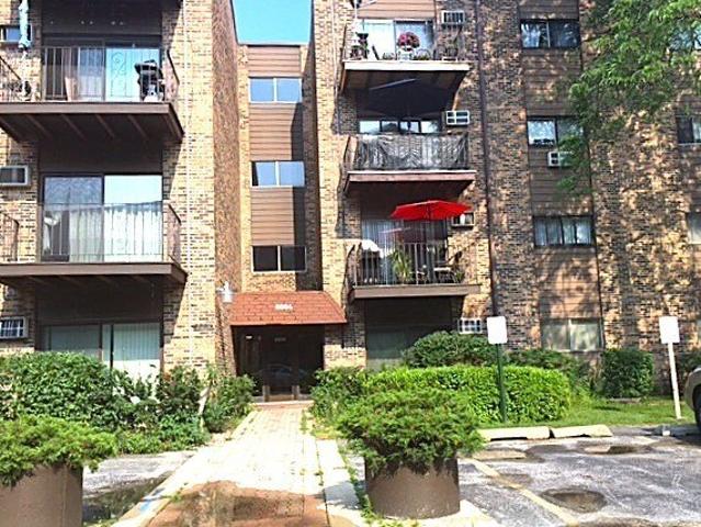 Condo for sale in Des Plaines, Illinois