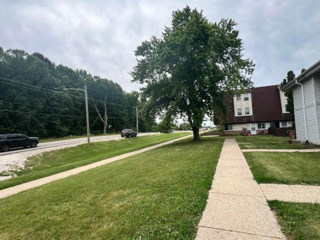 Condo for sale in North Meadow, Milwaukee