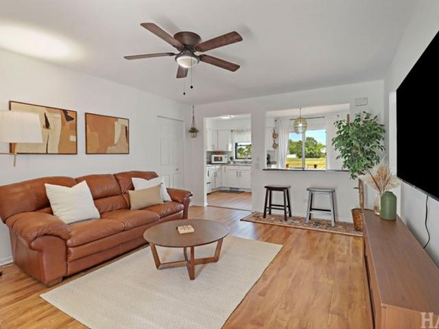 Townhouse for rent in Gurnee, Illinois
