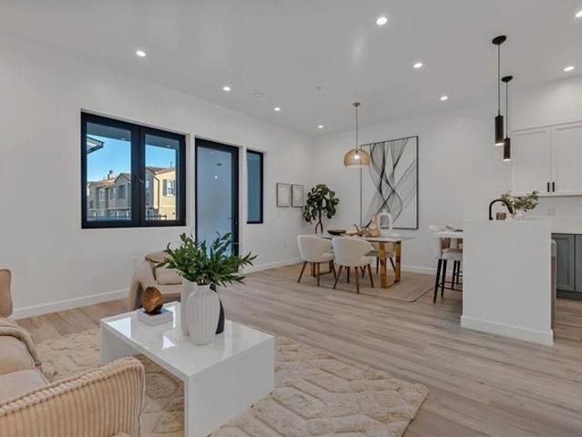 Condo for sale in San Mateo, California