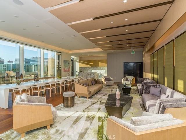 Condo for sale in Canoga Park, California