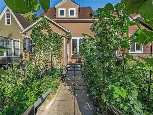 House for sale in East St. Paul, Manitoba