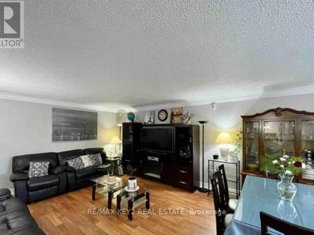 Townhouse for sale in Woburn, Ontario