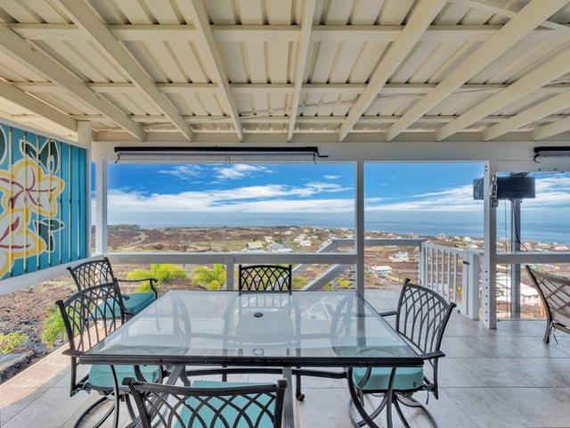 House for sale in Captain Cook, Hawaiʻi County