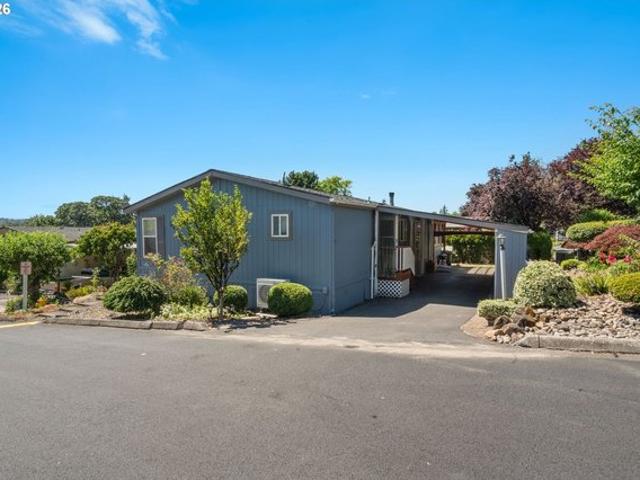 House for sale in Kalama, Washington