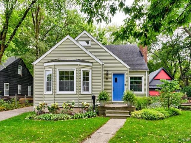 House for sale in Pleasant Ridge, Michigan
