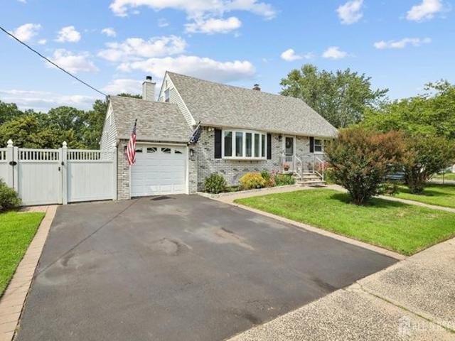 House for sale in Cliffwood, New Jersey