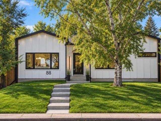 House for sale in Charleswood, Calgary