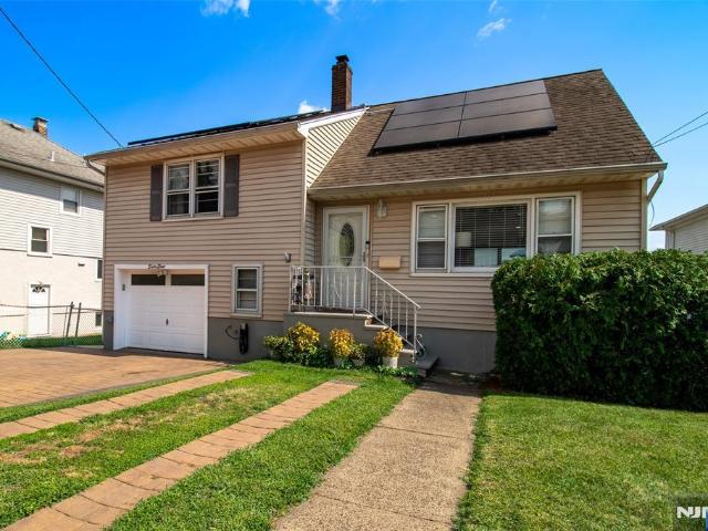 House for sale in Wood Ridge, New Jersey