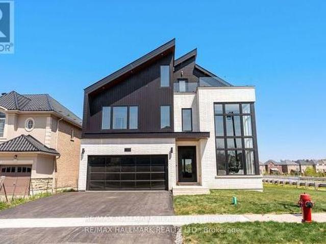 House for sale in Aurora, Golden Horseshoe