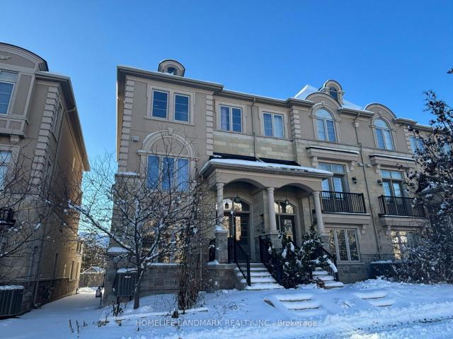Townhouse for sale in Woburn, Ontario