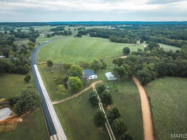 House for sale in Dixon, Missouri