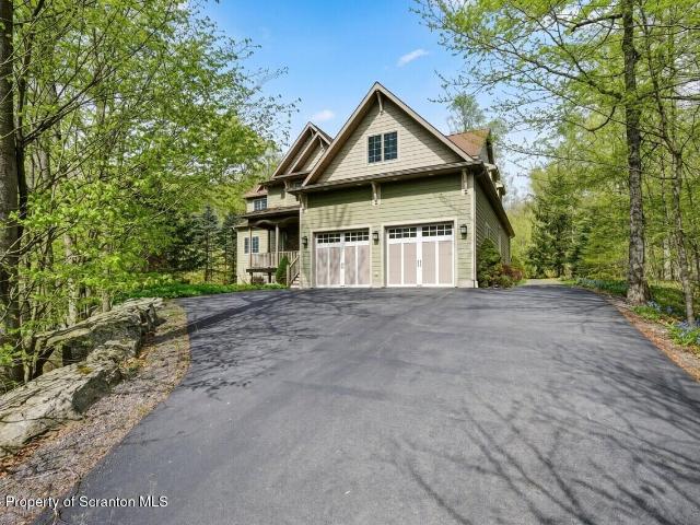 House for sale in Newfoundland, Pennsylvania