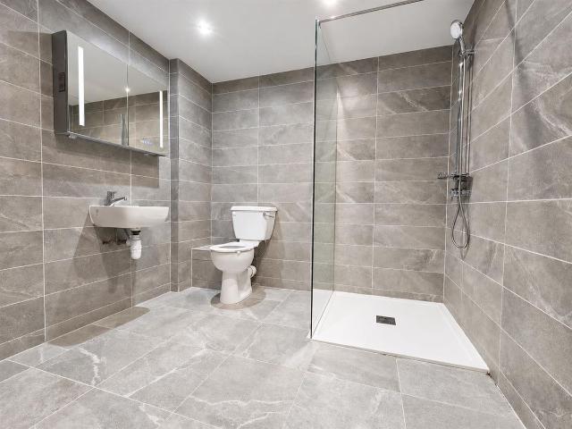 Studio for rent in Calderstones