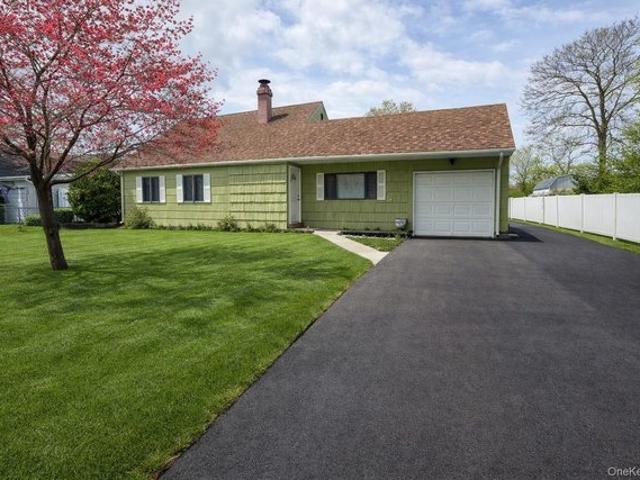House for sale in Centereach, New York