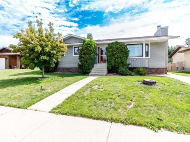 House for sale in Alberta