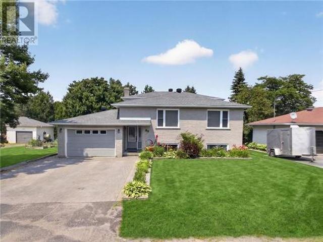 House for sale in Wanup, Ontario