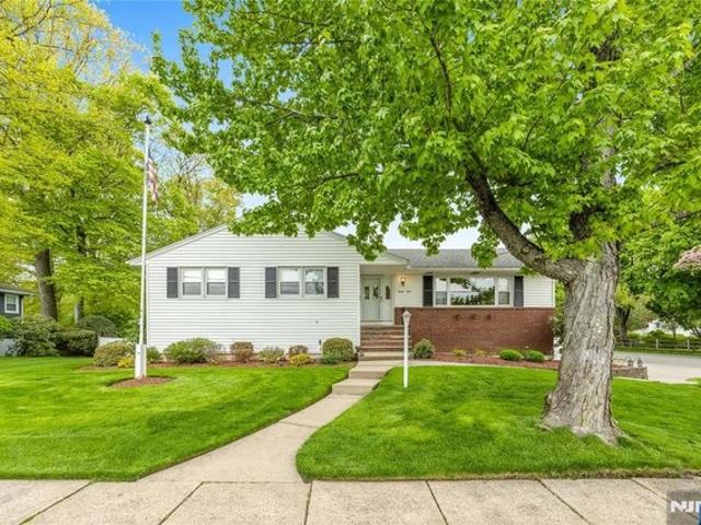 House for sale in Emerson, New Jersey