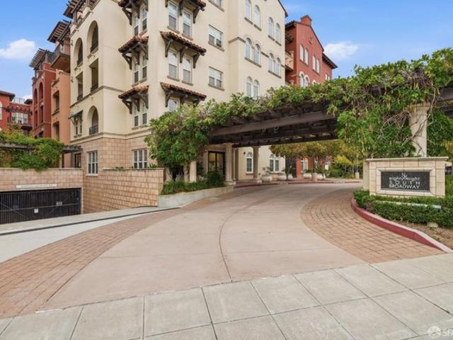 Condo for sale in San Mateo, California