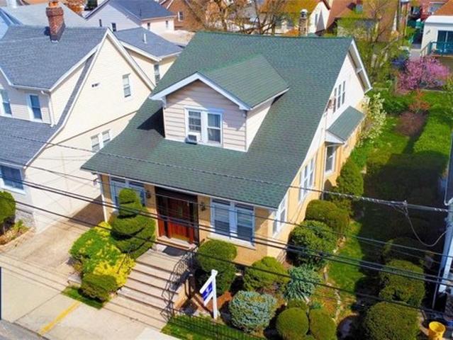 House for sale in Fairview, New Jersey