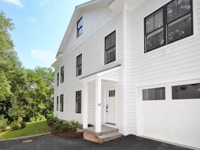 House for rent in New Canaan