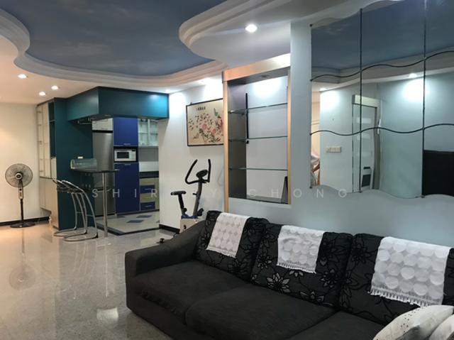 Apartment for rent in Telok Blangah