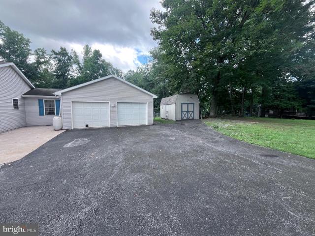 House for sale in Bunker Hill, West Virginia