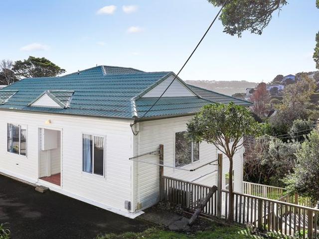 Apartment for rent in Seatoun Heights, Wellington