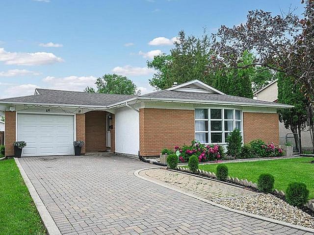 House for sale in East St. Paul, Manitoba