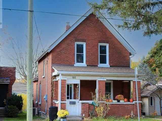 House for sale in Brantford, Ontario