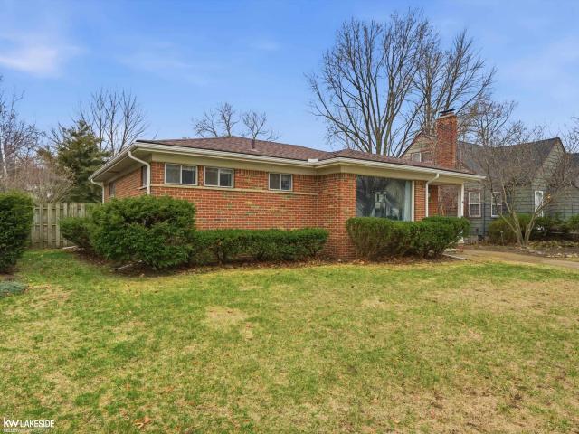 House for sale in Pleasant Ridge, Michigan