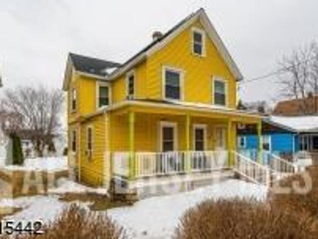 House for sale in Avenel, New Jersey