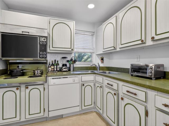 Condo for sale in Pembroke Pines, Florida