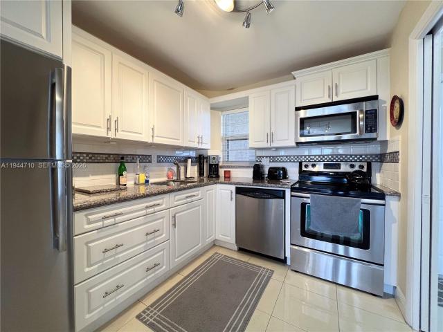 Condo for sale in Pembroke Pines, Florida