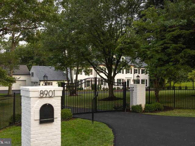 House for sale in Bradley Farms, Potomac