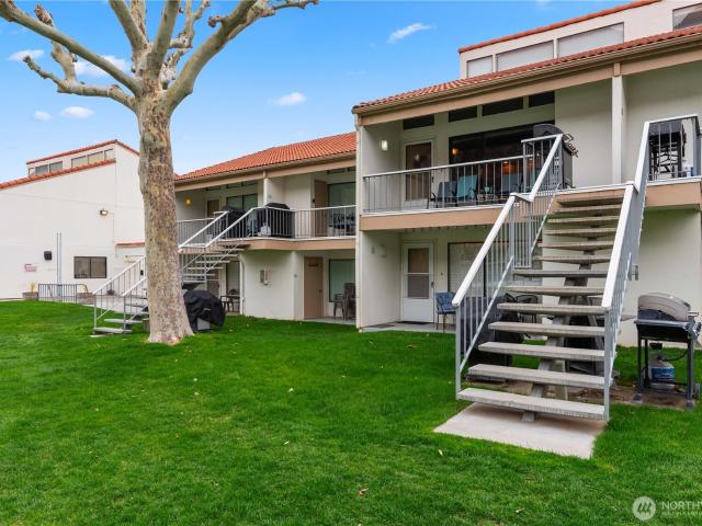 Condo for sale in Washington